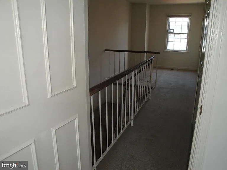8029 Edinburgh Dr — Photo 15