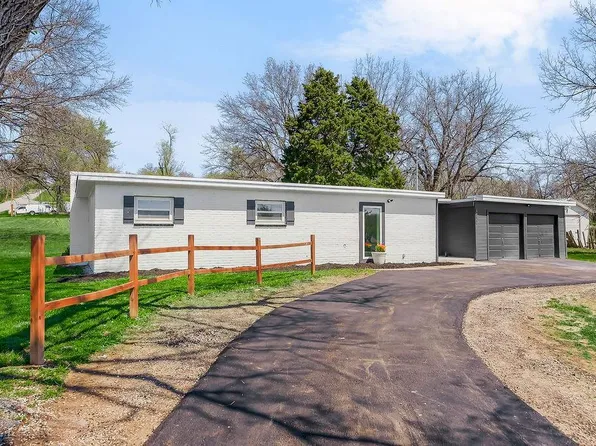 1800 E Blue Ridge Blvd, Kansas City, MO 64146