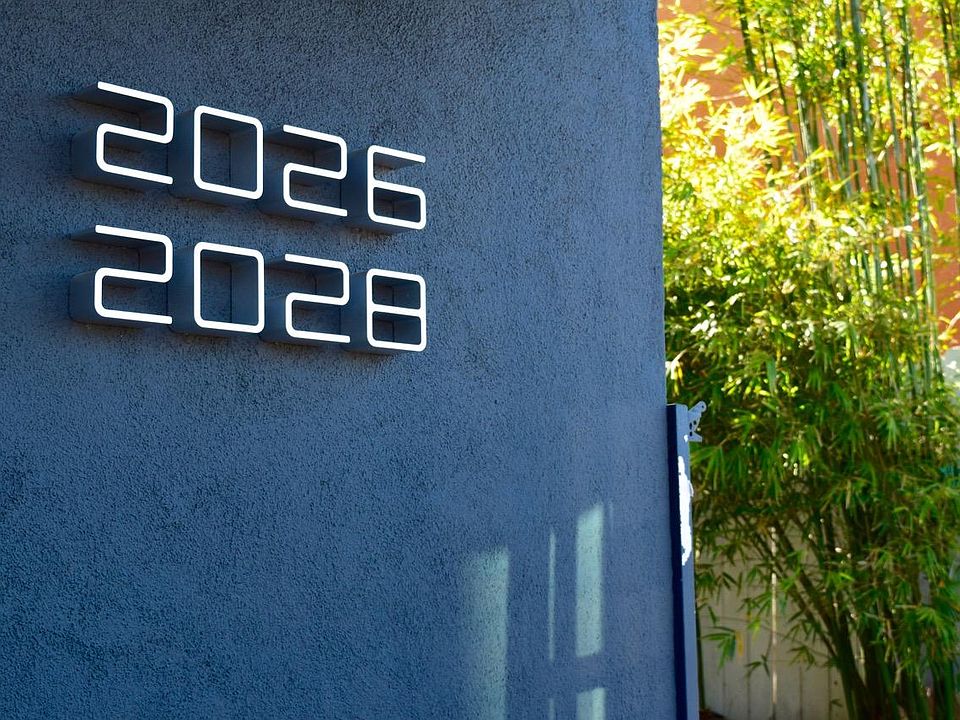 Located in a beautiful, green and quiet area of Echo Park