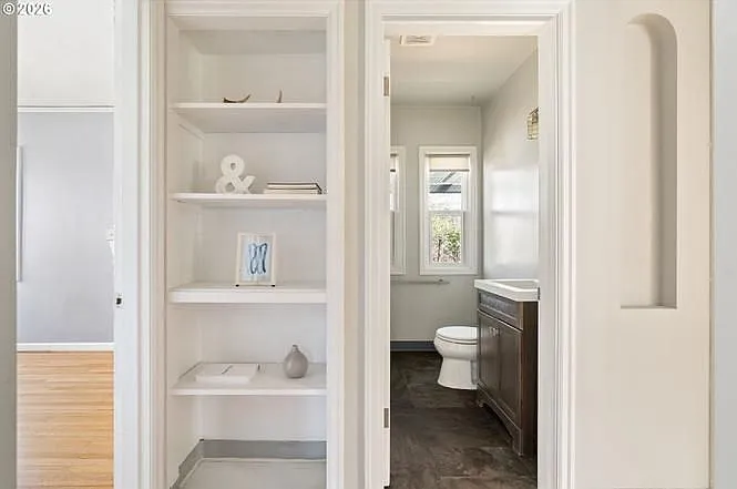 6716 N Commercial Ave — Photo 10