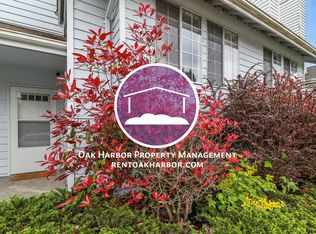 1121 SW Barrington Dr APT 2, Oak Harbor, WA 98277