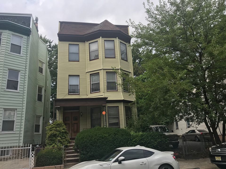 1st image of 87 N 15th St