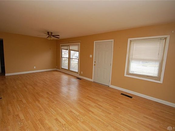 3rd image of 5190 Bayside Dr
