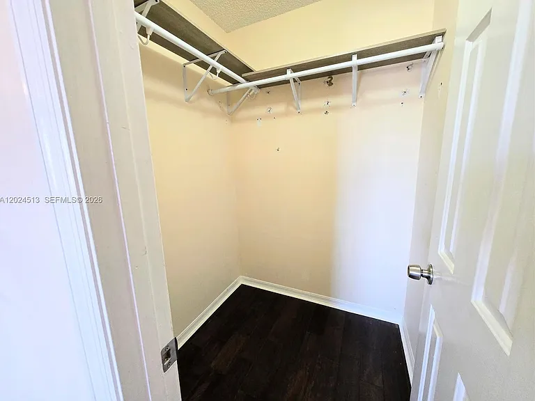 854 SW 8th Pl — Photo 17