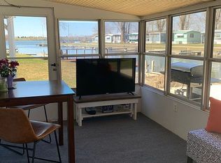 264 Paradise Island Dr, Coldwater, MI 49036