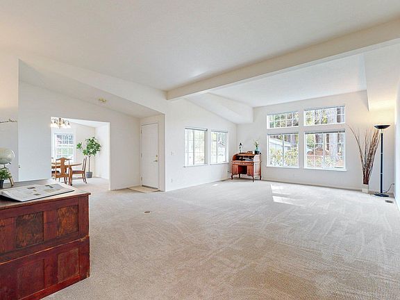 3rd image of 23548 Greentree Dr
