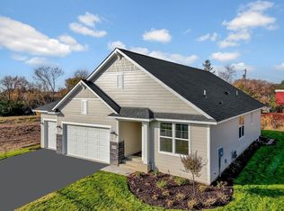 2179 Eustis St, Roseville, MN 55113