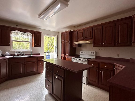 4th image of 282 Croft Rd