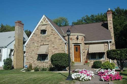 2nd image of 3642 Xerxes Ave N