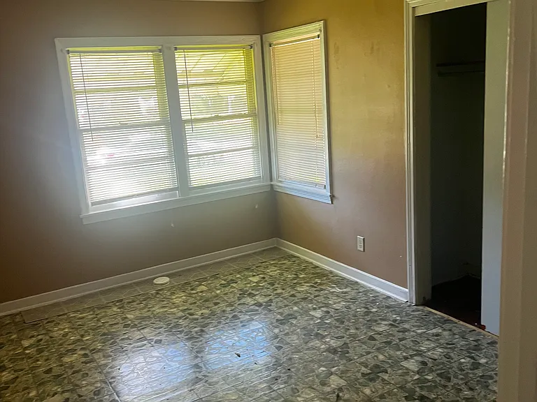 1054 Voorhees Ave — Photo 1