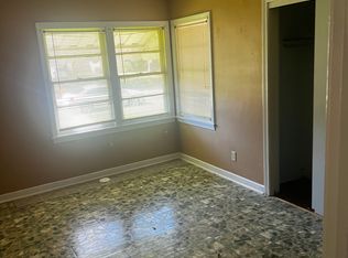 1054 Voorhees Ave, Jackson, MS 39209