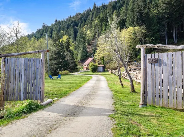 275 Furness Rd, Saltspring Island, BC V8K 1Z7