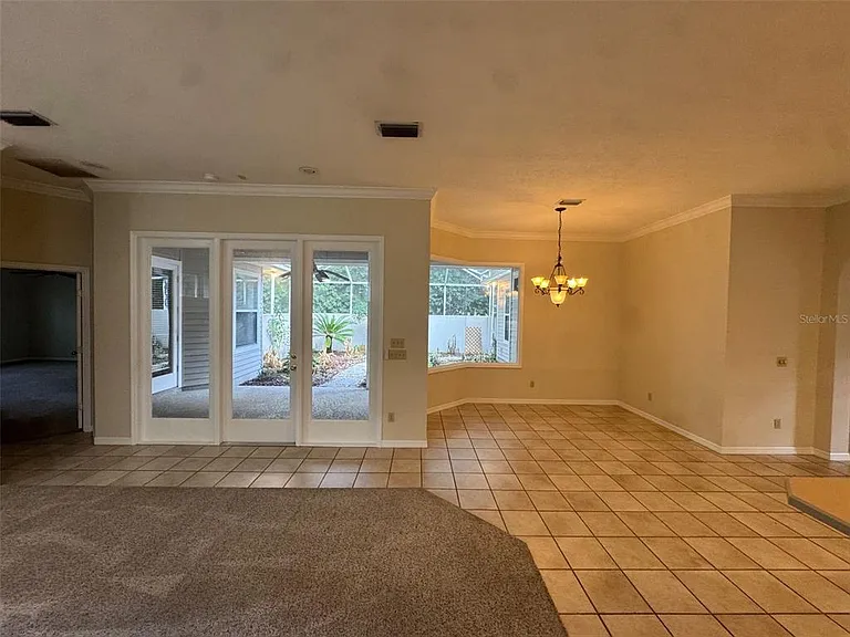 4404 SW 91st Dr — Photo 4