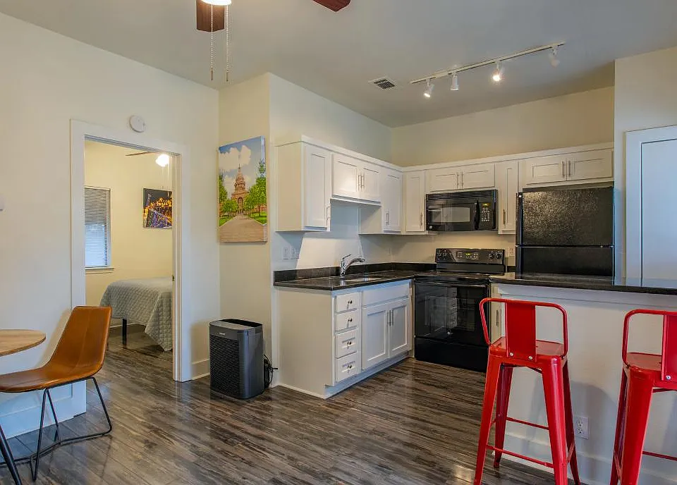 Old South Austin Apartments