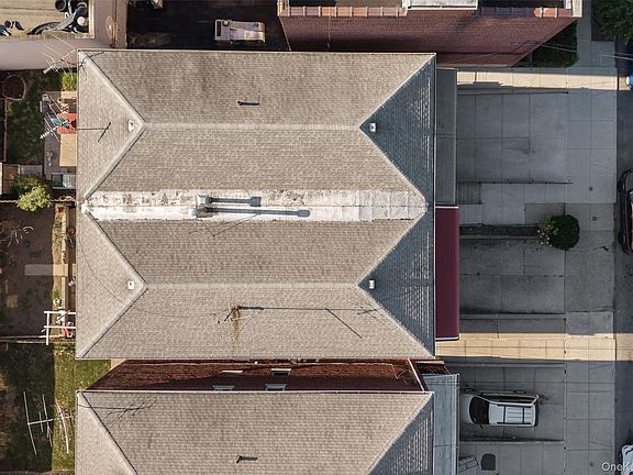 4th image of 1815 Mahan Avenue