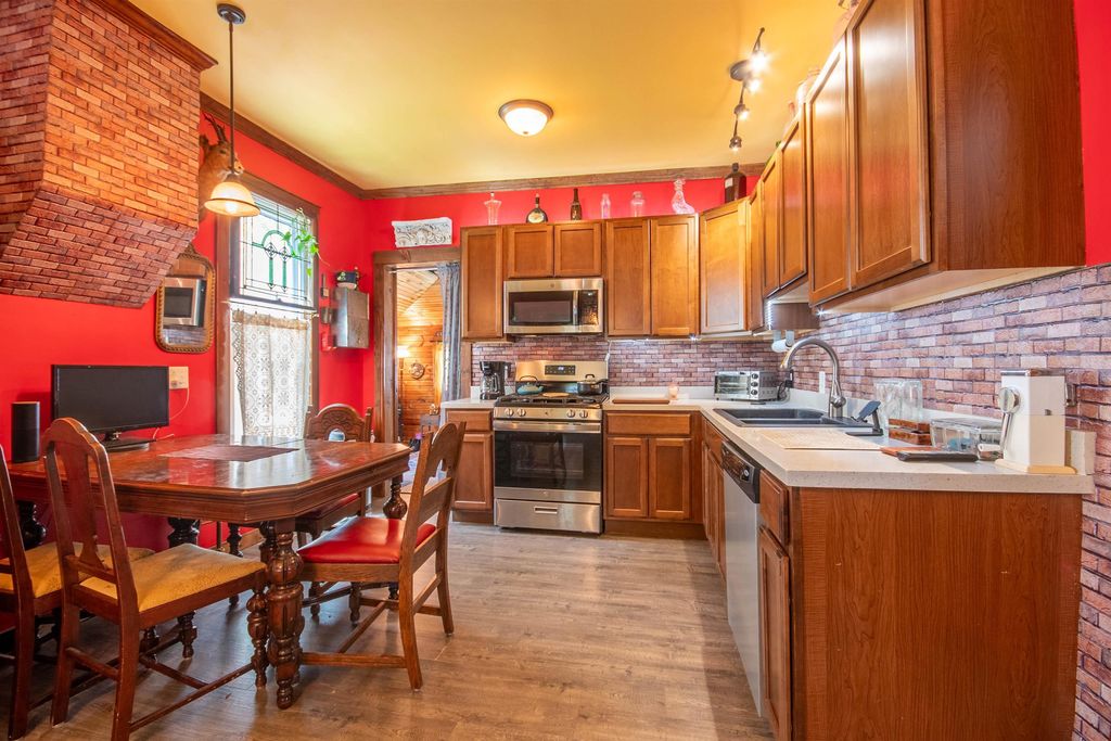 400 S 2nd St, Oregon, IL - View 3