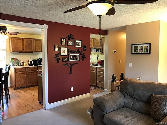 2nd image of 1406 Glidden Cir