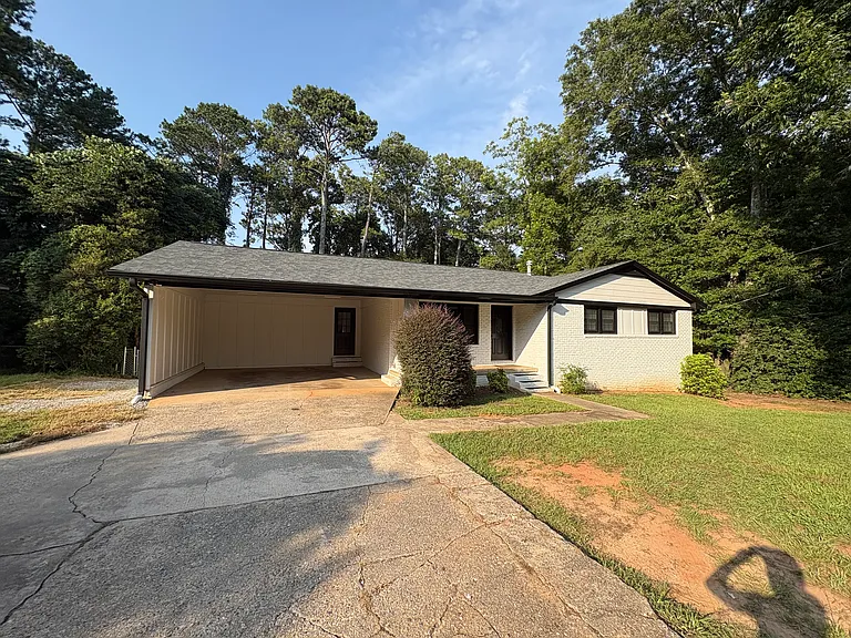 1055 College Station Rd — Photo 1