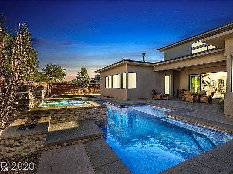 54 Coralwood Dr — Photo 37