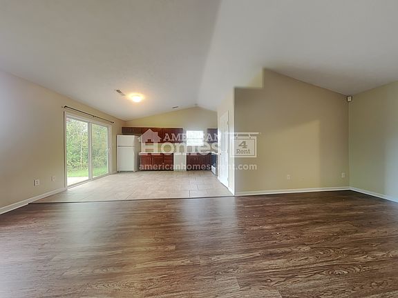 3rd image of 131 Green Meadow Ct