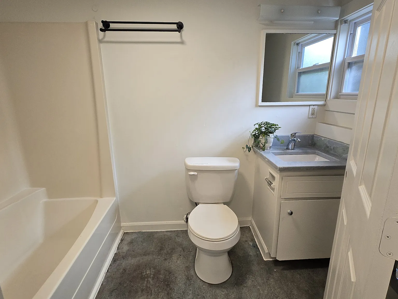 2 bed, 800 sqft, $2,550 — Photo 4