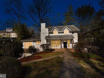 6911 Wilson Ln, Bethesda, MD, 20817