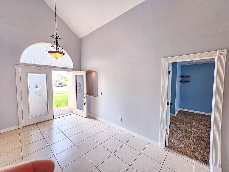3621 Tipperary Dr — Photo 2
