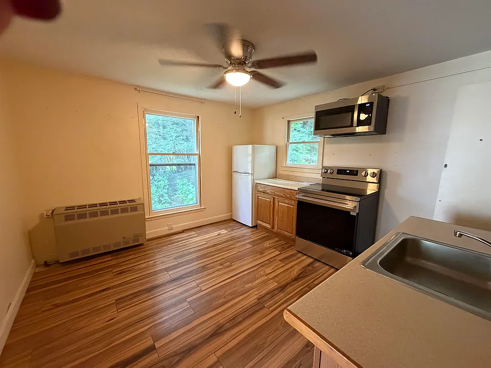 238 Marlboro Rd