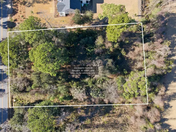 111 Dolphin Point Dr, Beaufort, SC 29907