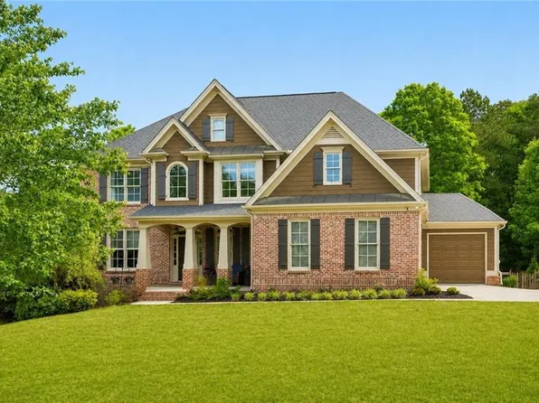 62 Applewood Ln, Acworth, GA 30101