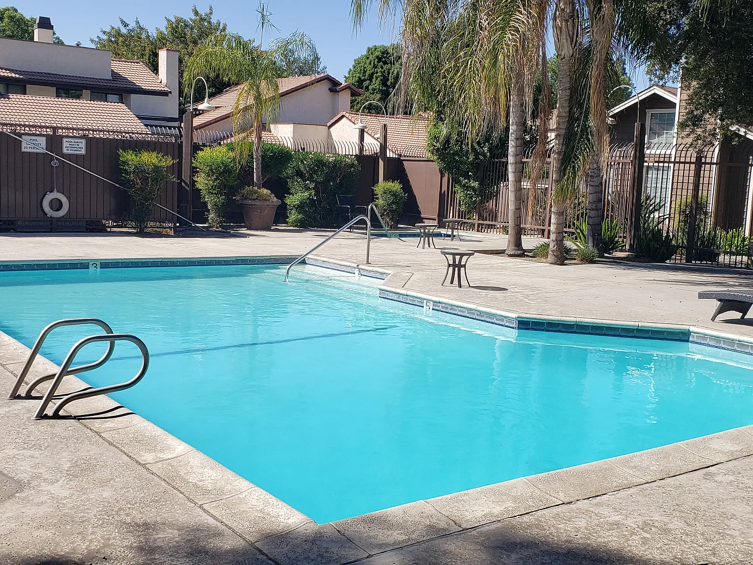 2 bed, 1064 sqft, $2,000 — Photo 2
