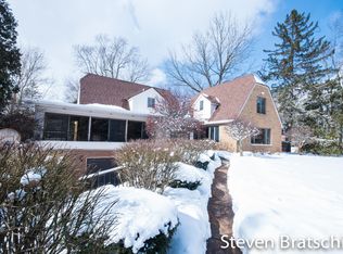 208 Pioneer Club Rd SE, East Grand Rapids, MI 49506