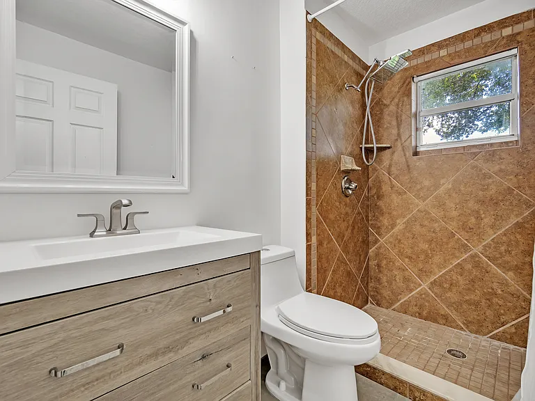 2559 Jardin Ln — Photo 22