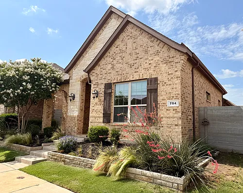 704 Boardwalk Way Photo 1