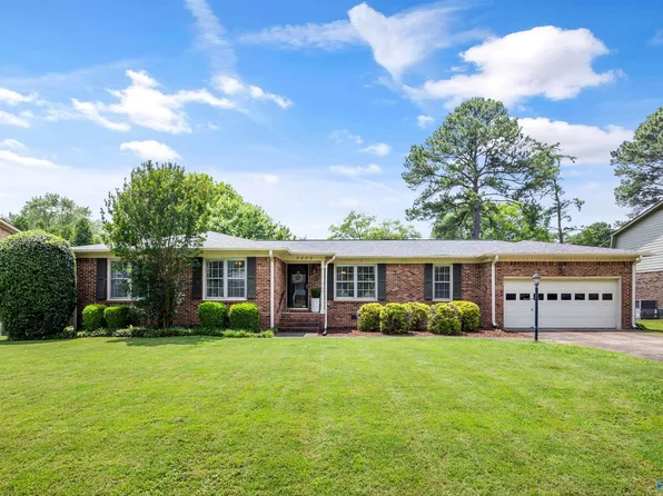 7832 Horseshoe Trl SE, Huntsville, AL 35802