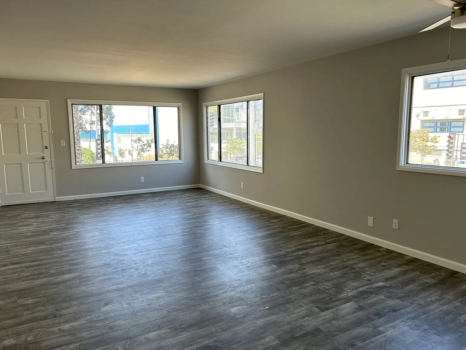 1 bed, 820 sqft, $2,995 — Photo 4