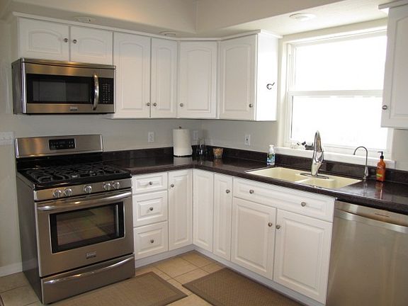 4th image of 240 Prickly Pear Ln