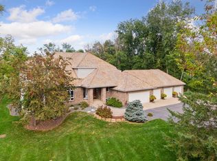 2690 Rainey Rd, Wayzata, MN 55391