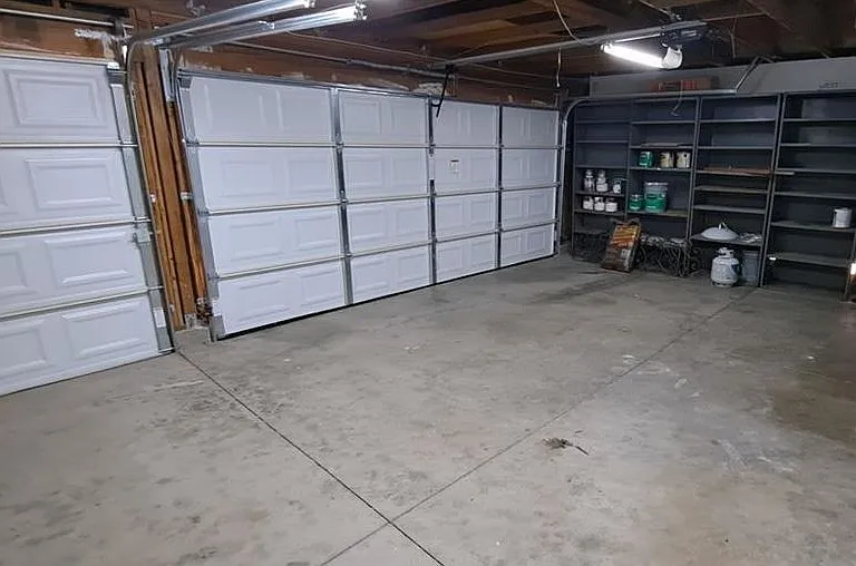 832 Homestead Rd — Photo 22