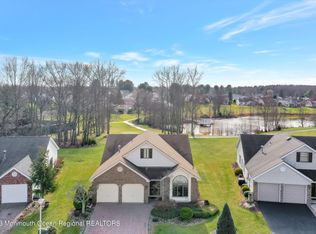 21 Hampton Dr, Marlboro, NJ 07746