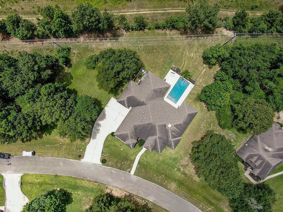 1st image of 8992 Wind Jammer Ln
