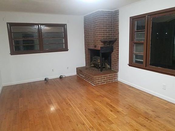 5th image of 281 Green Circle Dr
