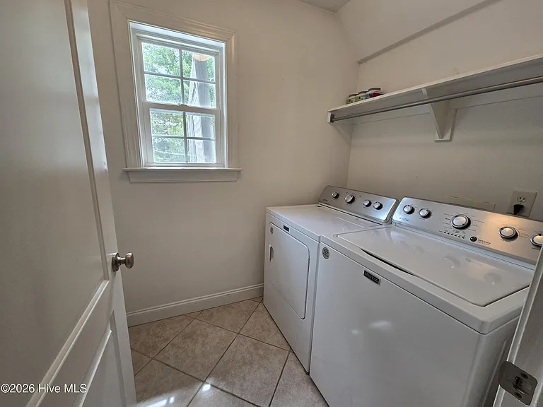 1932 Cambria Dr #A — Photo 7