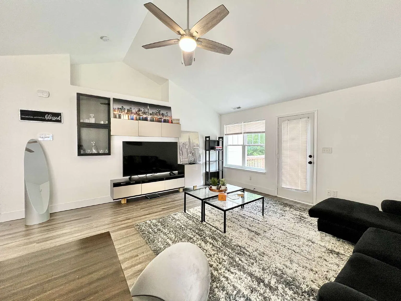 Welcome to your new home in the heart of Charlotte, NC! — Photo 3