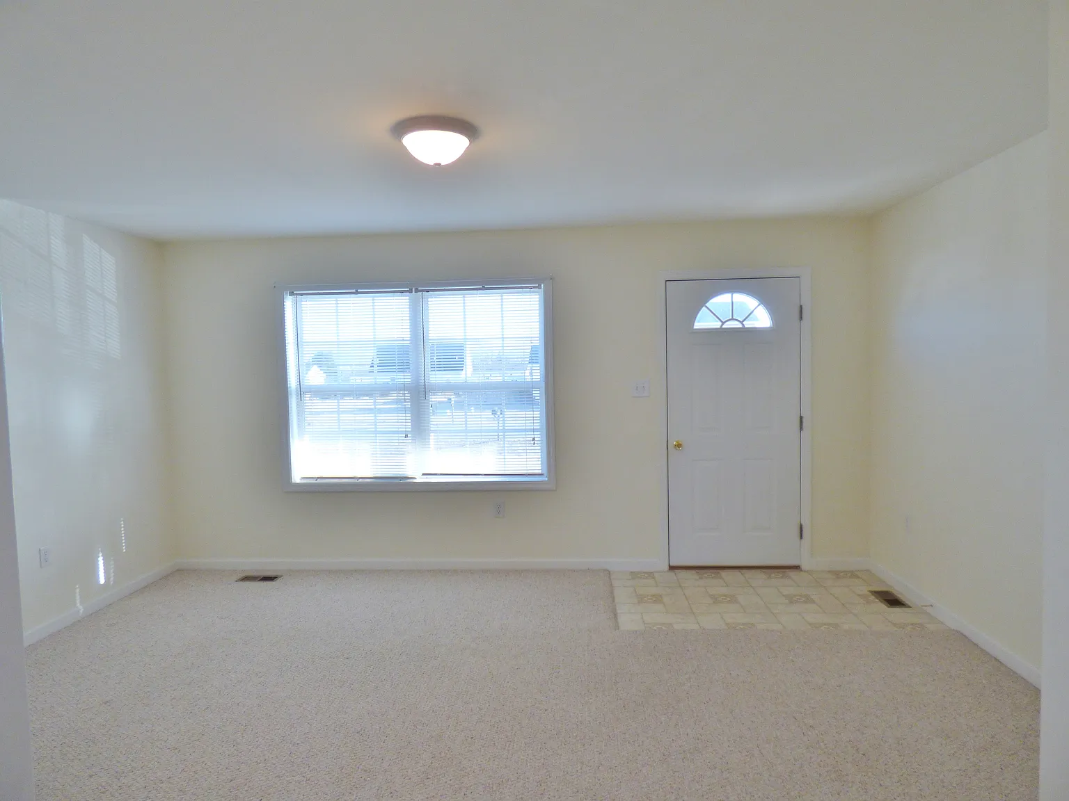 2 bed, 1.5 bath, 952 sqft, $1,445 — Photo 3