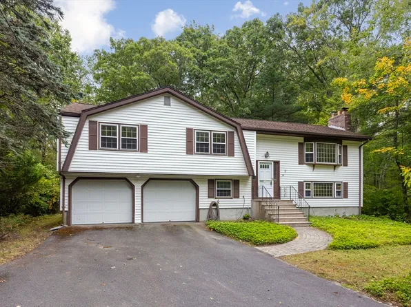 14 Deborah Dr, Walpole, MA 02081