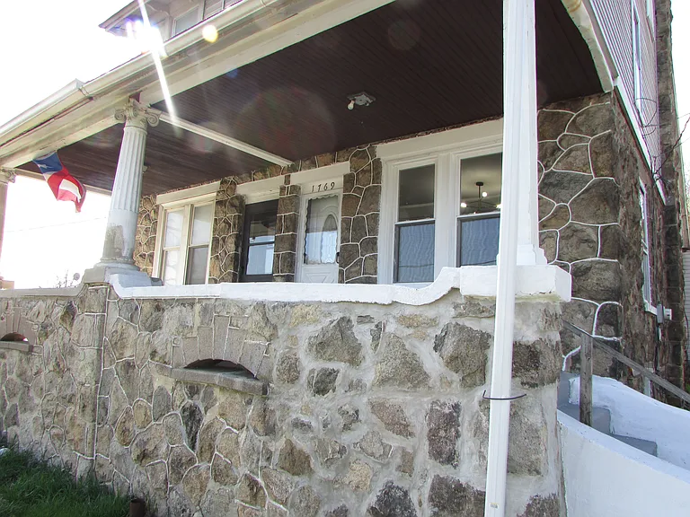 1769 Broadway — Photo 21