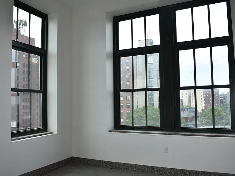 45 Forest Ave — Photo 7