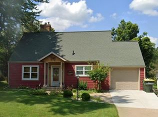 735 W Maple St, Lancaster, WI 53813