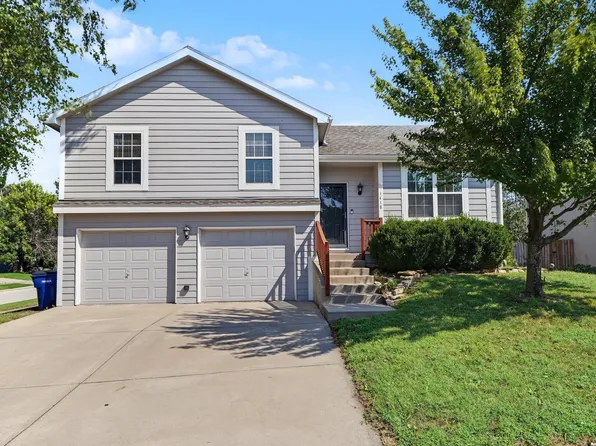 1418 Redwood Dr, Eudora, KS 66025